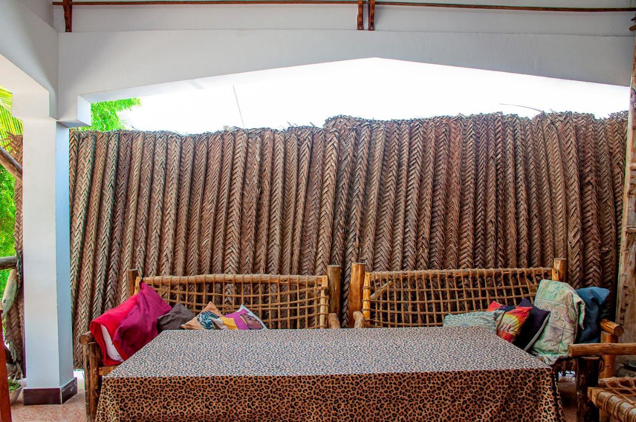 Bed and breakfast Palm Nungwi Extérieur photo